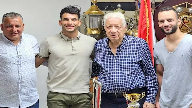 مرتضى منصور يعقد مؤتمراً صحفياً حول انتقال زيزو إلى الأهلي مرتضى منصور يعقد مؤتمراً صحفياً حول انتقال زيزو إلى الأهلي