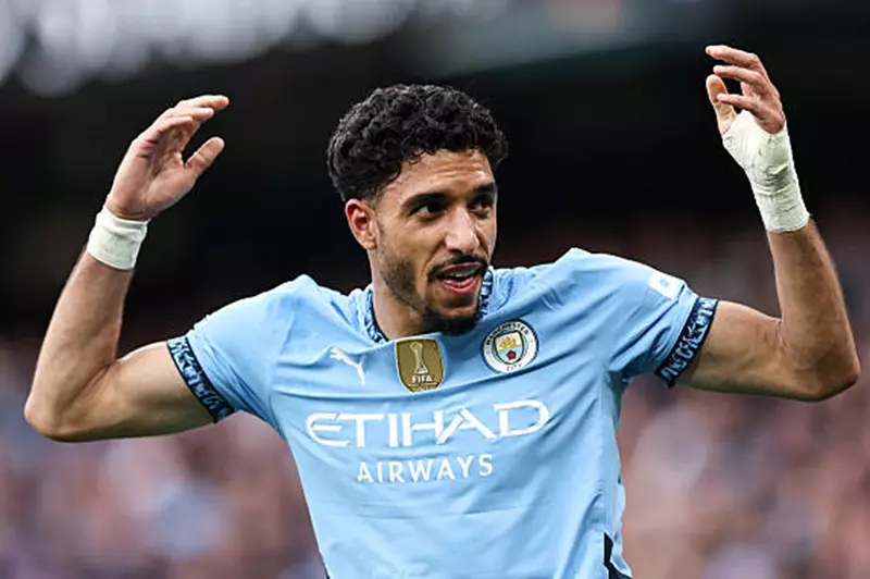 مرموش ينتظر.. هل سينضم لاعب عربي آخر لمانشستر سيتي قبل كأس العالم للأندية؟ مرموش ينتظر.. هل سينضم لاعب عربي آخر لمانشستر سيتي قبل كأس العالم للأندية؟