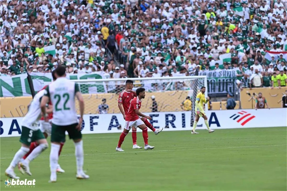 مروان عطية: لا يوجد سبب مقنع للهزيمة.. وما زالت لدينا فرصة للتأهل في كأس العالم للأندية. مروان عطية: لا يوجد سبب مقنع للهزيمة.. وما زالت لدينا فرصة للتأهل في كأس العالم للأندية.