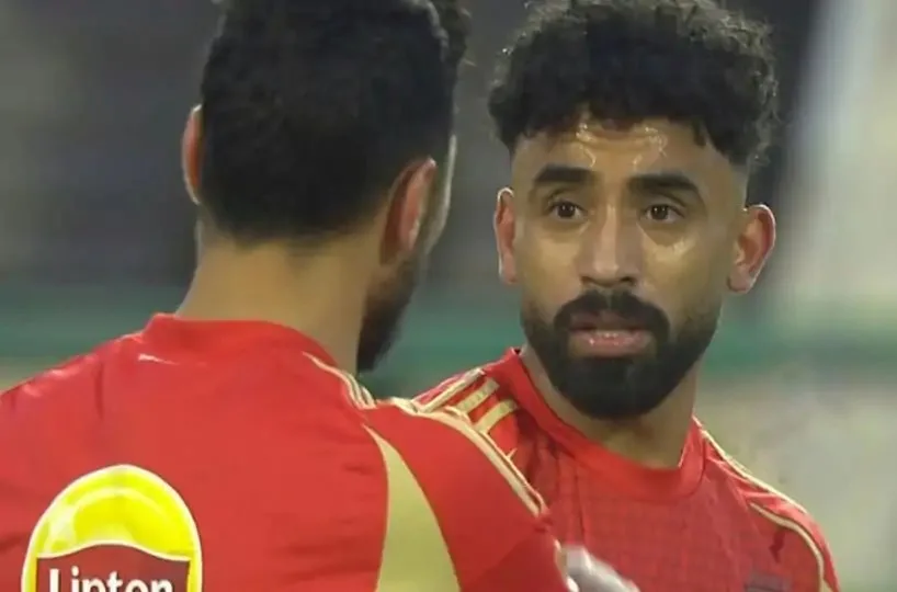 مروان عطية يجري عملية جراحية لعلاج الفتاق خلال فترة الاستراحة بعد بطولة كأس العالم للأندية. مروان عطية يجري عملية جراحية لعلاج الفتاق خلال فترة الاستراحة بعد بطولة كأس العالم للأندية.