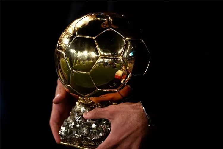 مستبعدًا محمد صلاح.. لينكر يعلن عن أنسب مرشح لنيل جائزة الكرة الذهبية
