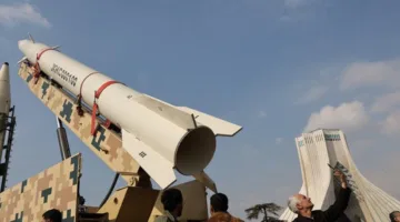مستشار الأمن الإسرائيلي: طهران تحتفظ بآلاف الصواريخ