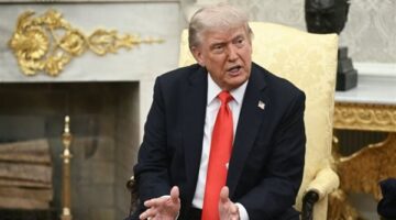 مستشار في الحزب الجمهوري الأمريكي: ترامب يهدد بالرد على إيران وغاية أهدافه الرئيسية هي تحقيق السلام.