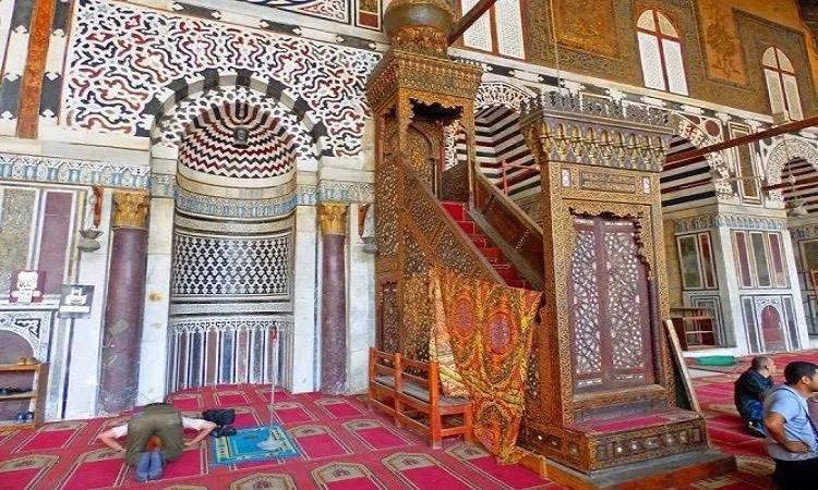 مسجد المؤيد شيخ: من سجن إلى معلم معماري في مركز القاهرة مسجد المؤيد شيخ: من سجن إلى معلم معماري في مركز القاهرة