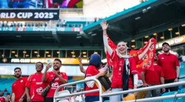 “مشجع زملكاوي يدعم الأهلي”.. لقطات من يلا كورة من ستاد ميتلايف قبل مواجهة الأهلي وبورتو (فيديو)