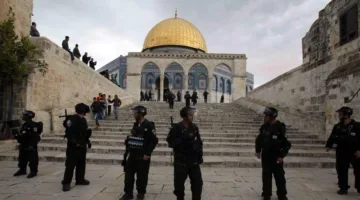 مشهد يجسد التحدي: كيف احتفل الفلسطينيون بعيد الأضحى وسط دمار غزة؟ (فيديو)