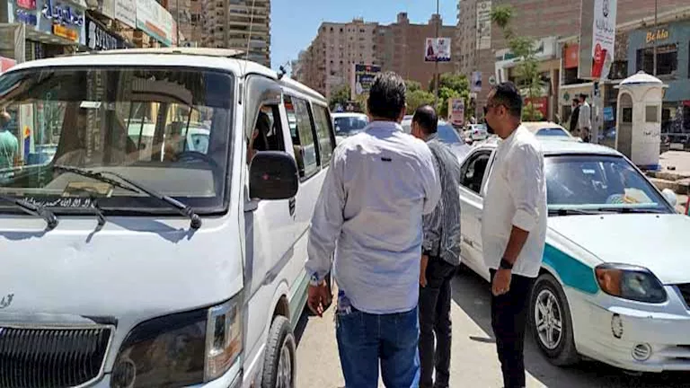مصادرة 29 ميكروباصًا في الفيوم بسبب تقسيم مسارات السير وانتهاك قواعد السلامة مصادرة 29 ميكروباصًا في الفيوم بسبب تقسيم مسارات السير وانتهاك قواعد السلامة