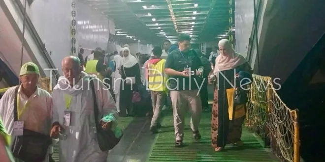مصر: انطلاق رحلات عودة الحجاج عبر البر – مغادرة 127 حافلة تحمل 4800 حاج. مصر: انطلاق رحلات عودة الحجاج عبر البر – مغادرة 127 حافلة تحمل 4800 حاج.