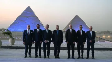 مصر تبدأ رسميًا تقديم خدمات الجيل الخامس لتلبية احتياجات 120 مليون مستخدم للهواتف المحمولة.