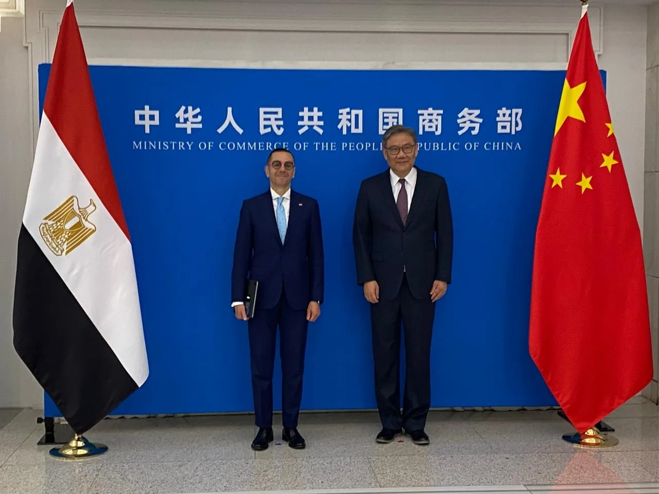 مصر تستضيف منتدى لتعزيز الاستثمار بالتعاون مع الصين قريبًا مصر تستضيف منتدى لتعزيز الاستثمار بالتعاون مع الصين قريبًا