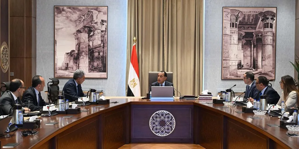 مصر تسعى لتأسيس بنك استثماري للاستثمار في فرص السياحة المتاحة مصر تسعى لتأسيس بنك استثماري للاستثمار في فرص السياحة المتاحة