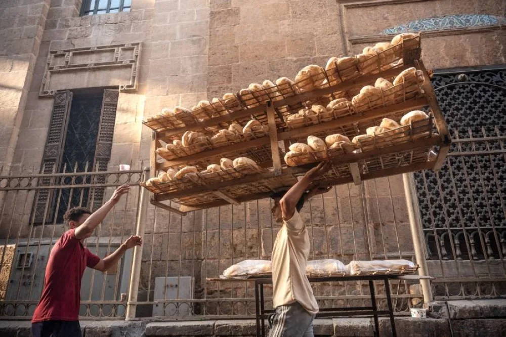 مصر تضع احتياطيًا من السلع الاستراتيجية في مواجهة التهديدات الإقليمية المتزايدة مصر تضع احتياطيًا من السلع الاستراتيجية في مواجهة التهديدات الإقليمية المتزايدة