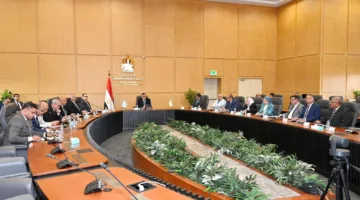 مصر تطلب من رؤساء المدن الجديدة اتخاذ خطوات لتقليل استهلاك الطاقة والمياه.
