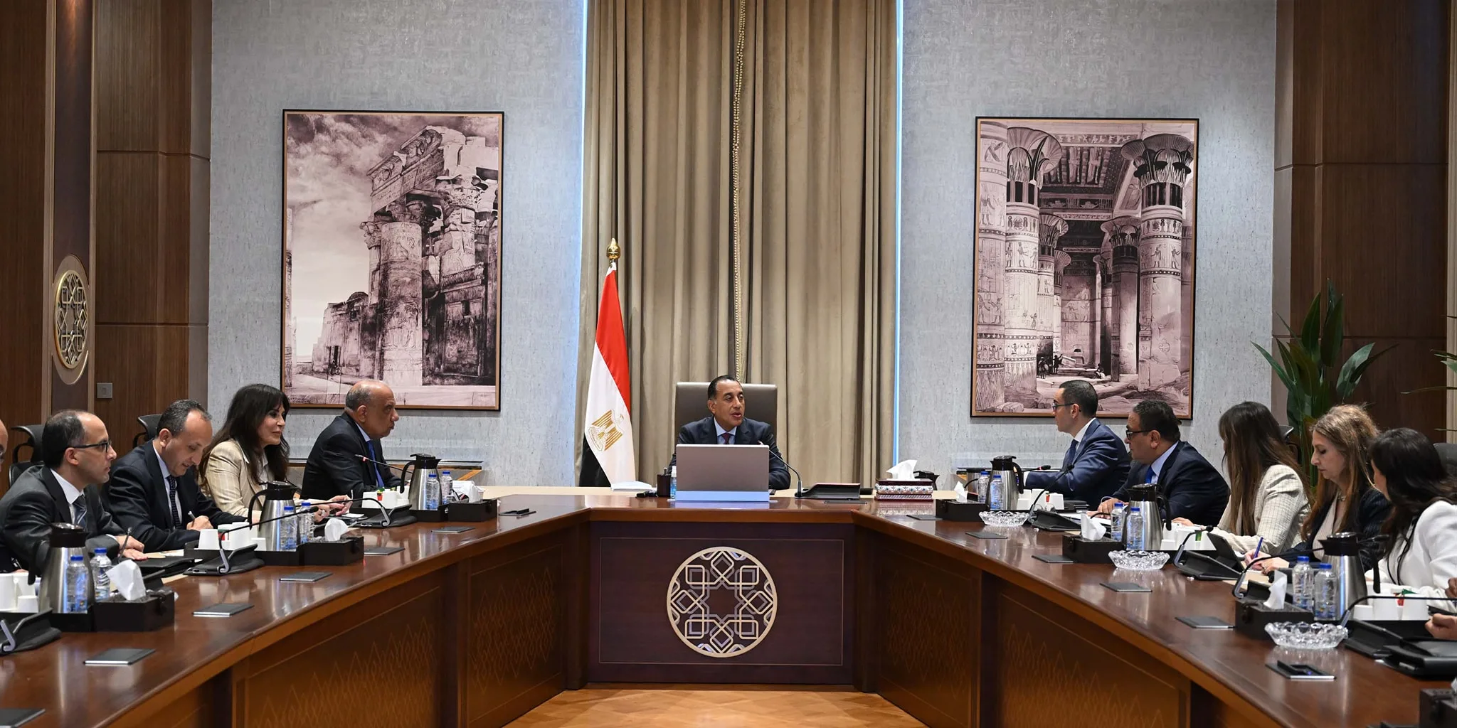 مصر تُبرز فرص الاستثمار في مجال الكهرباء والطاقة على مدار العقد المقبل مصر تُبرز فرص الاستثمار في مجال الكهرباء والطاقة على مدار العقد المقبل