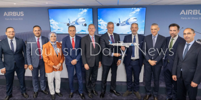 مصر للطيران توسع أسطولها بضم 6 طائرات جديدة من طراز أيرباص A350-900. مصر للطيران توسع أسطولها بضم 6 طائرات جديدة من طراز أيرباص A350-900.