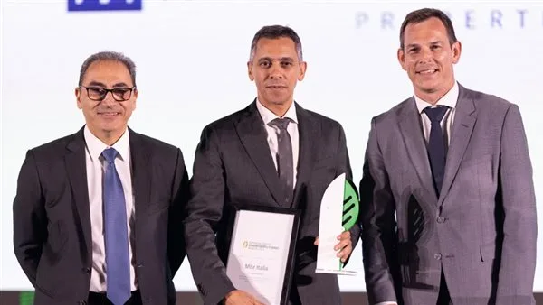 مصر وإيطاليا تتلقيان جائزة شنايدر إلكتريك للاستدامة 2024 في منطقة الشرق الأوسط وأفريقيا للقطاع العقاري. مصر وإيطاليا تتلقيان جائزة شنايدر إلكتريك للاستدامة 2024 في منطقة الشرق الأوسط وأفريقيا للقطاع العقاري.