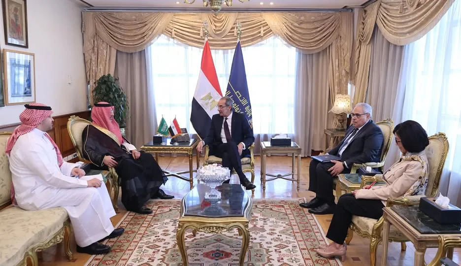 مصر والسعودية تتناولان سبل التعاون في تعزيز القدرات الرقمية ودعم الابتكار وخلق فرص العمل. مصر والسعودية تتناولان سبل التعاون في تعزيز القدرات الرقمية ودعم الابتكار وخلق فرص العمل.