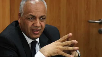 مصطفى بكري يسأل مسؤولي «قافلة الصمود»: هل بإمكانكم دخول دولة أخرى دون الحاجة لتأشيرة؟