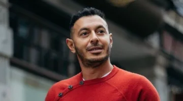مصطفى شعبان يعبر عن شكره للأطباء بعد نجاح عملية والده ويُثمن جهود المستشفى.