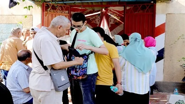 مفرد ‘سبانخ’ يثير جدلاً على مواقع التواصل الاجتماعي حول امتحان اللغة العربية للثانوية العامة.. وتعليق مفاجئ من وزارة التربية والتعليم مفرد ‘سبانخ’ يثير جدلاً على مواقع التواصل الاجتماعي حول امتحان اللغة العربية للثانوية العامة.. وتعليق مفاجئ من وزارة التربية والتعليم