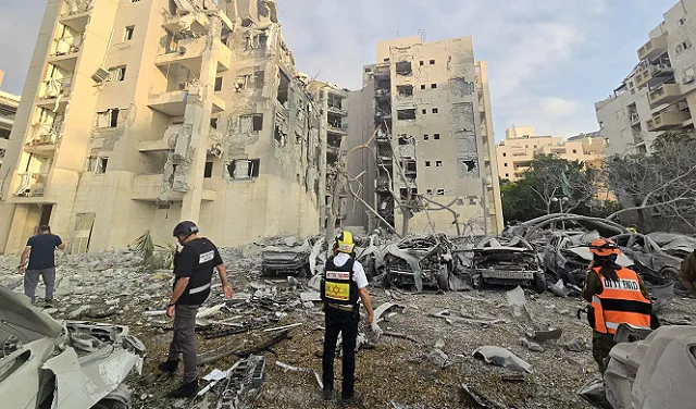 مقتل 10 إسرائيليين نتيجة قصف إيراني قبل بدء وقف إطلاق النار مقتل 10 إسرائيليين نتيجة قصف إيراني قبل بدء وقف إطلاق النار