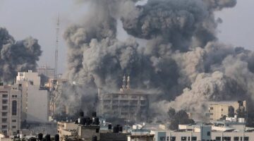 مقتل 30 فلسطينيًا جراء قصف إسرائيلي في قطاع غزة