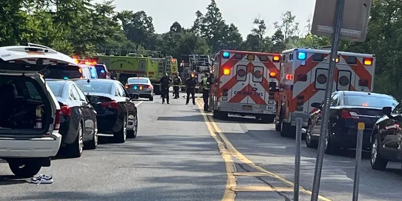مقتل 6 أفراد في حادث سقوط طائرة خفيفة بولاية أوهايو الأمريكية مقتل 6 أفراد في حادث سقوط طائرة خفيفة بولاية أوهايو الأمريكية