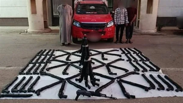 مقتل اثنين من المجرمين والقبض على آخرين في منطقة إجرامية بسوهاج مقتل اثنين من المجرمين والقبض على آخرين في منطقة إجرامية بسوهاج
