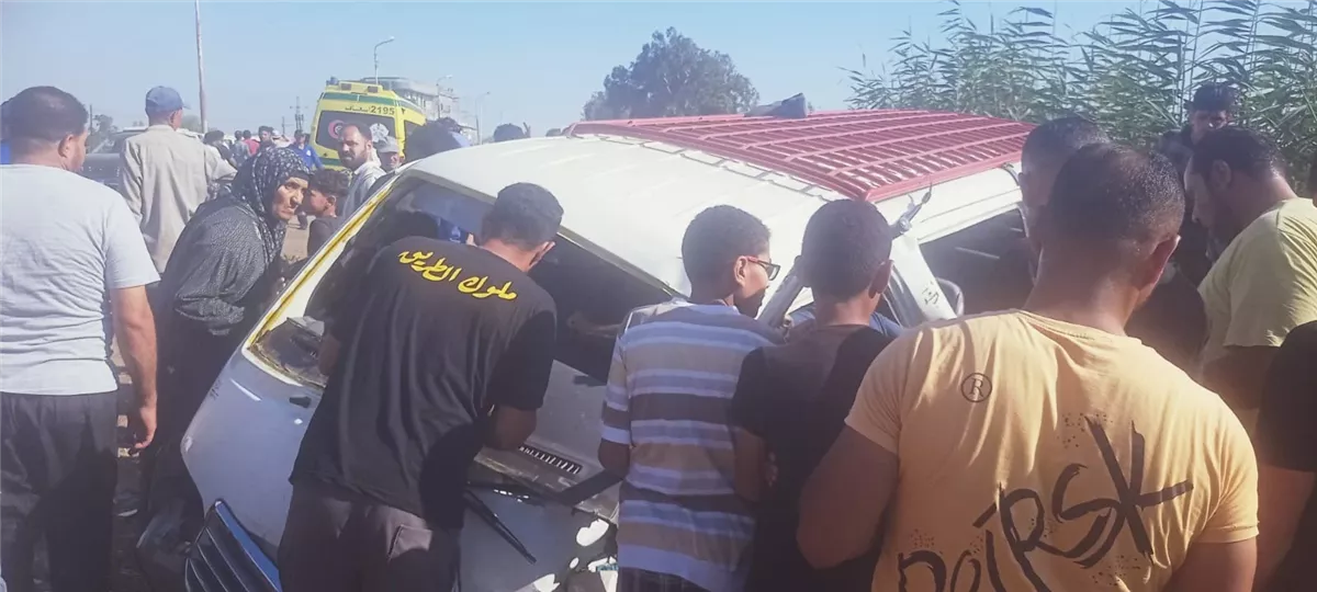 مقتل شخص وإصابة 11 في حادث تصادم بكفر الشيخ.. صور مقتل شخص وإصابة 11 في حادث تصادم بكفر الشيخ.. صور