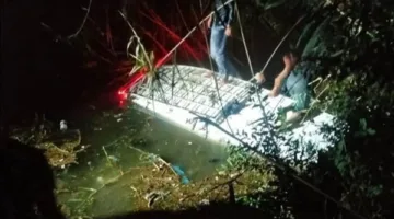 مقتل وإصابة 16 شخصًا جراء انقلاب ميكروباص في ترعة بدمياط