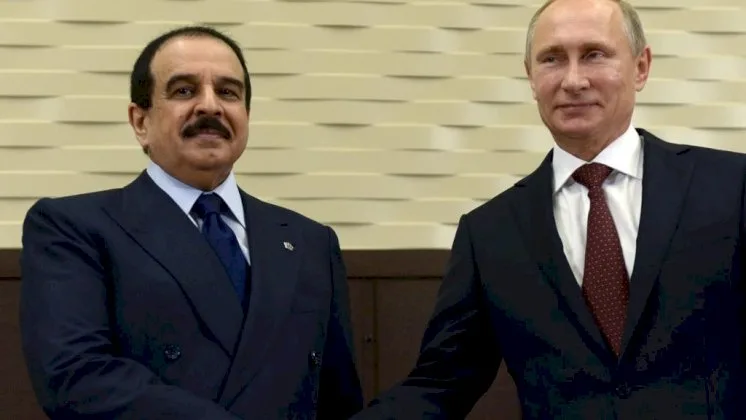 ملك البحرين يناقش العلاقات الثنائية مع الرئيس الروسي ملك البحرين يناقش العلاقات الثنائية مع الرئيس الروسي