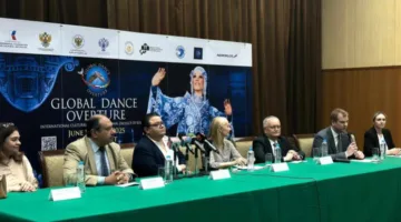 السفارة الروسية في القاهرة تعقد مؤتمراً صحفياً للإعلان عن مشروع افتتاحية رقص العالم.