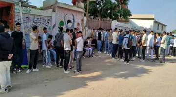 من القرية إلى لجنة الامتحانات: معاناة طالب في خضم زحام المواصلات والضغط النفسي