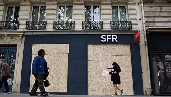 من خدمات الطوارئ إلى قطاع المطاعم.. «SFR» تستأنف نشاطها بعد توقف كبير أثر على الاتصالات في فرنسا من خدمات الطوارئ إلى قطاع المطاعم.. «SFR» تستأنف نشاطها بعد توقف كبير أثر على الاتصالات في فرنسا
