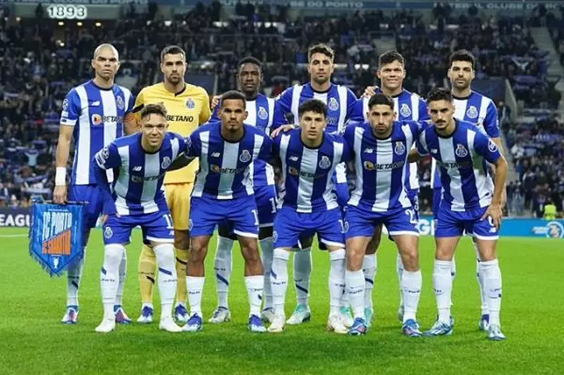 منافس الأهلي.. بورتو يوشك على إتمام صفقة مع لاعب إسباني منافس الأهلي.. بورتو يوشك على إتمام صفقة مع لاعب إسباني