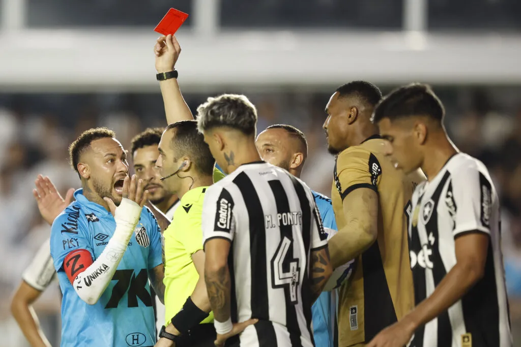 منافس الهلال – نيمار يلقى اهتماماً للمشاركة في بطولة كأس العالم للأندية منافس الهلال – نيمار يلقى اهتماماً للمشاركة في بطولة كأس العالم للأندية