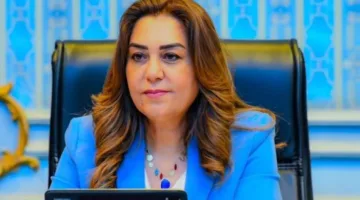 منال عوض: بدء تنفيذ المرحلة الأولى لتحويل حافلات النقل للاستخدام بالغاز الطبيعي