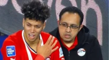 منتخب مصر يراقب حالة إمام عاشور لتحديد مشاركته في معسكر سبتمبر