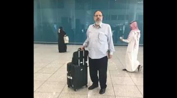 منتصر الزيات: موقوفون في مطار القاهرة ولا نستطيع التوجه إلى قطر