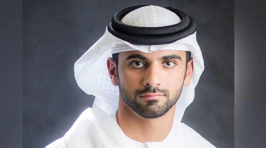 منصور بن محمد: الوالد الفعلي يزرع المبادئ منصور بن محمد: الوالد الفعلي يزرع المبادئ