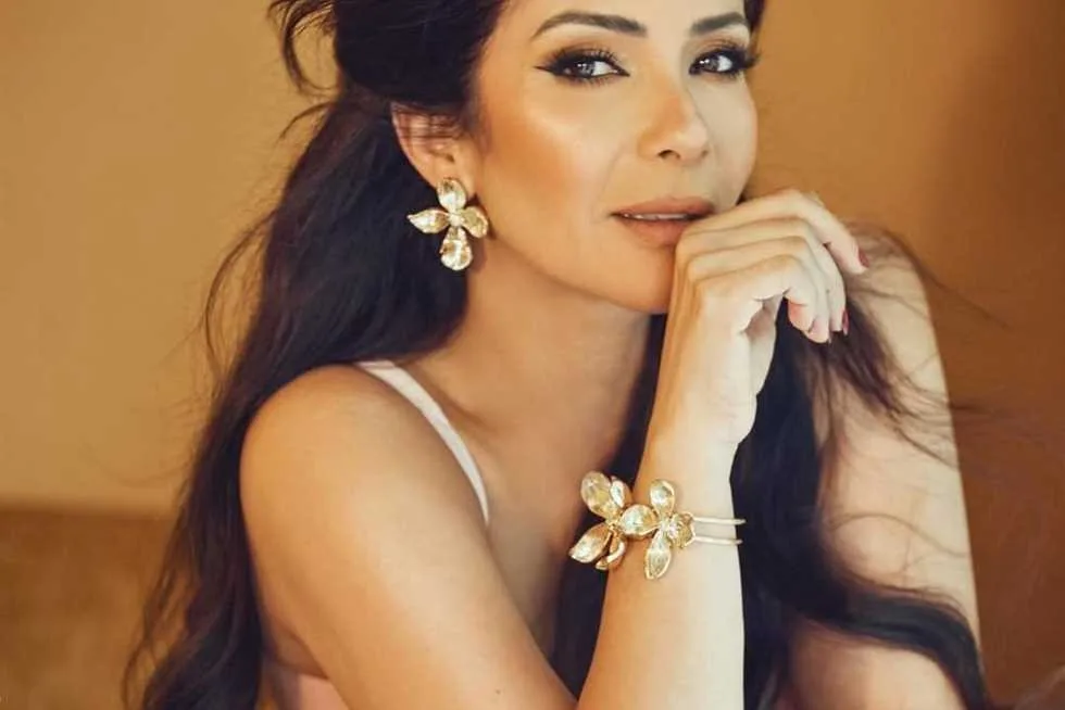 منى زكي تتصدر عناوين الأخبار بعد تجديد تعاونها مع كاملة أبو ذكري في عمل سينمائي جديد (تفاصيل) منى زكي تتصدر عناوين الأخبار بعد تجديد تعاونها مع كاملة أبو ذكري في عمل سينمائي جديد (تفاصيل)