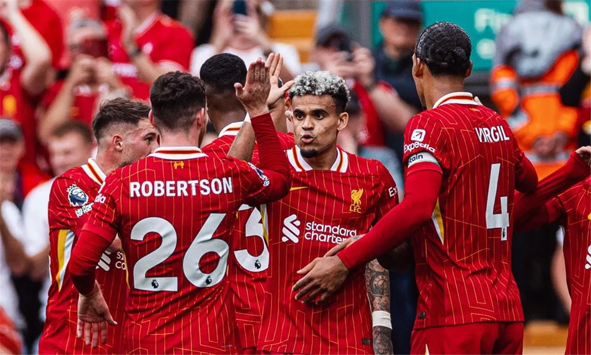 مهاجم ليفربول يتجه نحو نابولي الإيطالي مهاجم ليفربول يتجه نحو نابولي الإيطالي