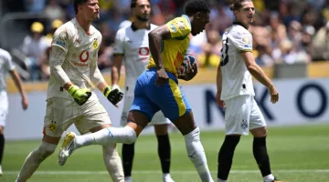 مهرجان الأهداف في كأس العالم للأندية: بوروسيا دورتموند يتغلب على صن داونز 4-3 ويتصدر مجموعته
