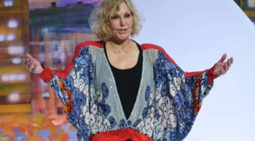 «مهرجان البندقية السينمائي» يمنح كيم نوفاك جائزة «إنجاز العمر»