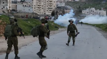 اليوم الرابع للعيد: إسرائيل تقتل 72 فلسطينياً في غزة، بينهم أفراد يبحثون عن الطعام.