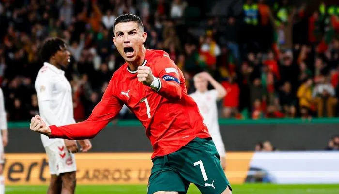 مواجهة إسبانيا والبرتغال: إلى أين اختفى قميص كريستيانو رونالدو خلال الاستراحة؟ (فيديو)