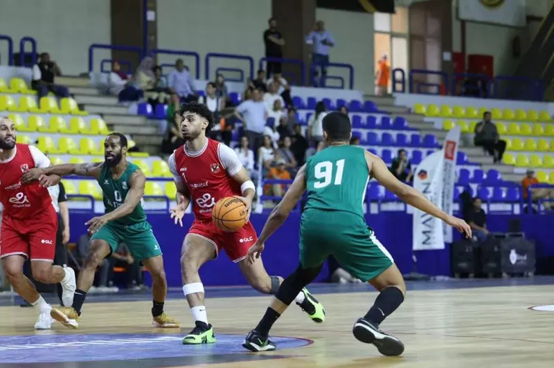 مواجهة التتويج: الأهلي يلتقي الاتحاد في نهائي دوري كرة السلة (بث مباشر) مواجهة التتويج: الأهلي يلتقي الاتحاد في نهائي دوري كرة السلة (بث مباشر)