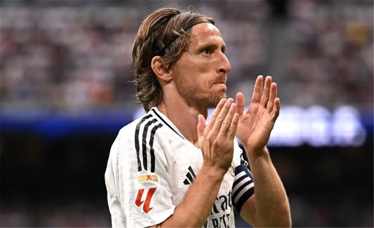 مودريتش يحدد مطلبًا قبل الانضمام إلى ميلان مودريتش يحدد مطلبًا قبل الانضمام إلى ميلان