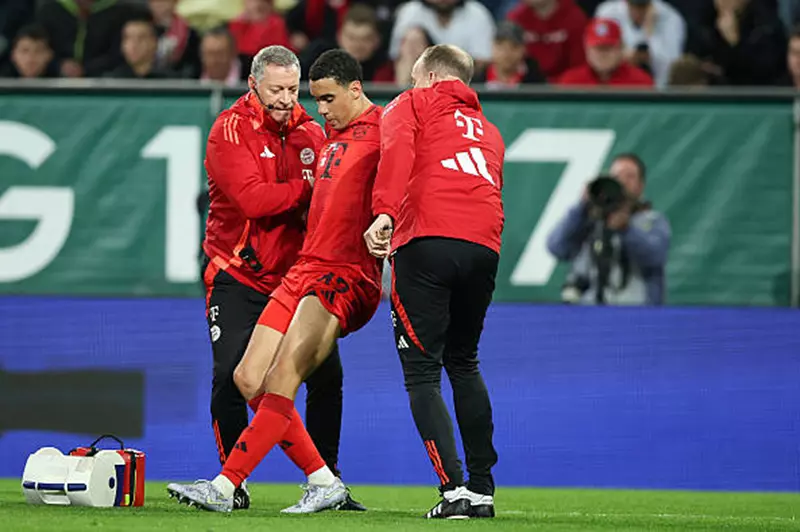 موسيالا يستأنف تدريباته مع بايرن ميونخ استعدادًا لمسابقة كأس العالم للأندية موسيالا يستأنف تدريباته مع بايرن ميونخ استعدادًا لمسابقة كأس العالم للأندية