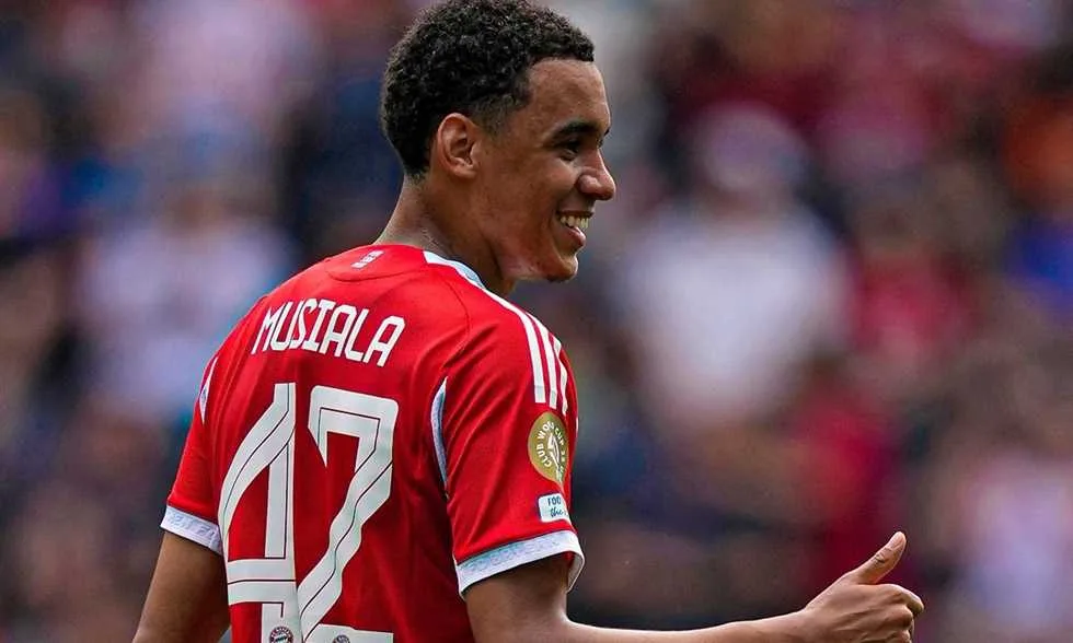 موسيالا يستعد لمواجهة بنفيكا موسيالا يستعد لمواجهة بنفيكا